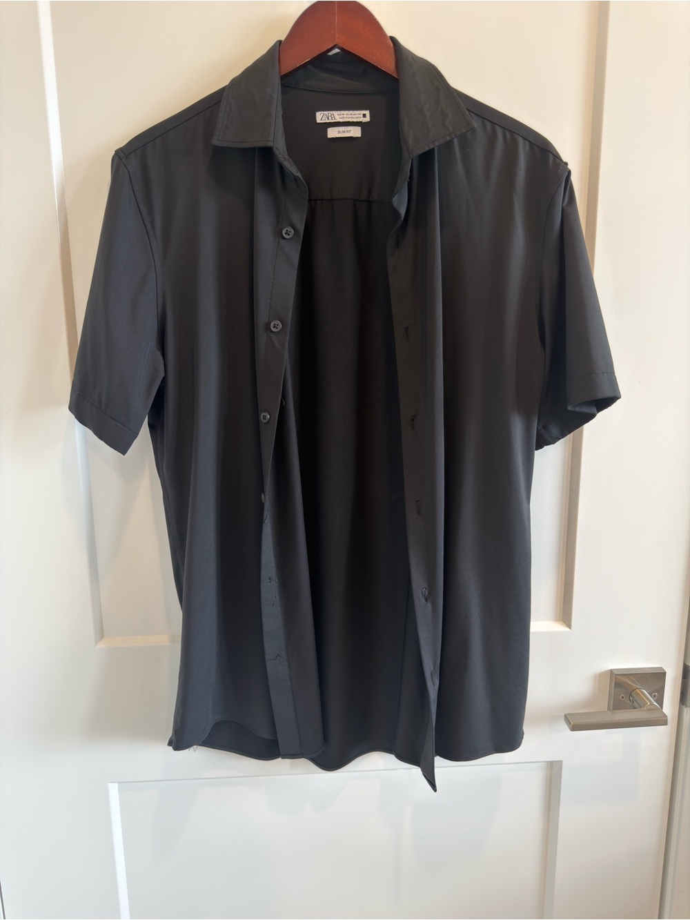 Zara Men's Short Sleeve Button-Down Shirt in Black